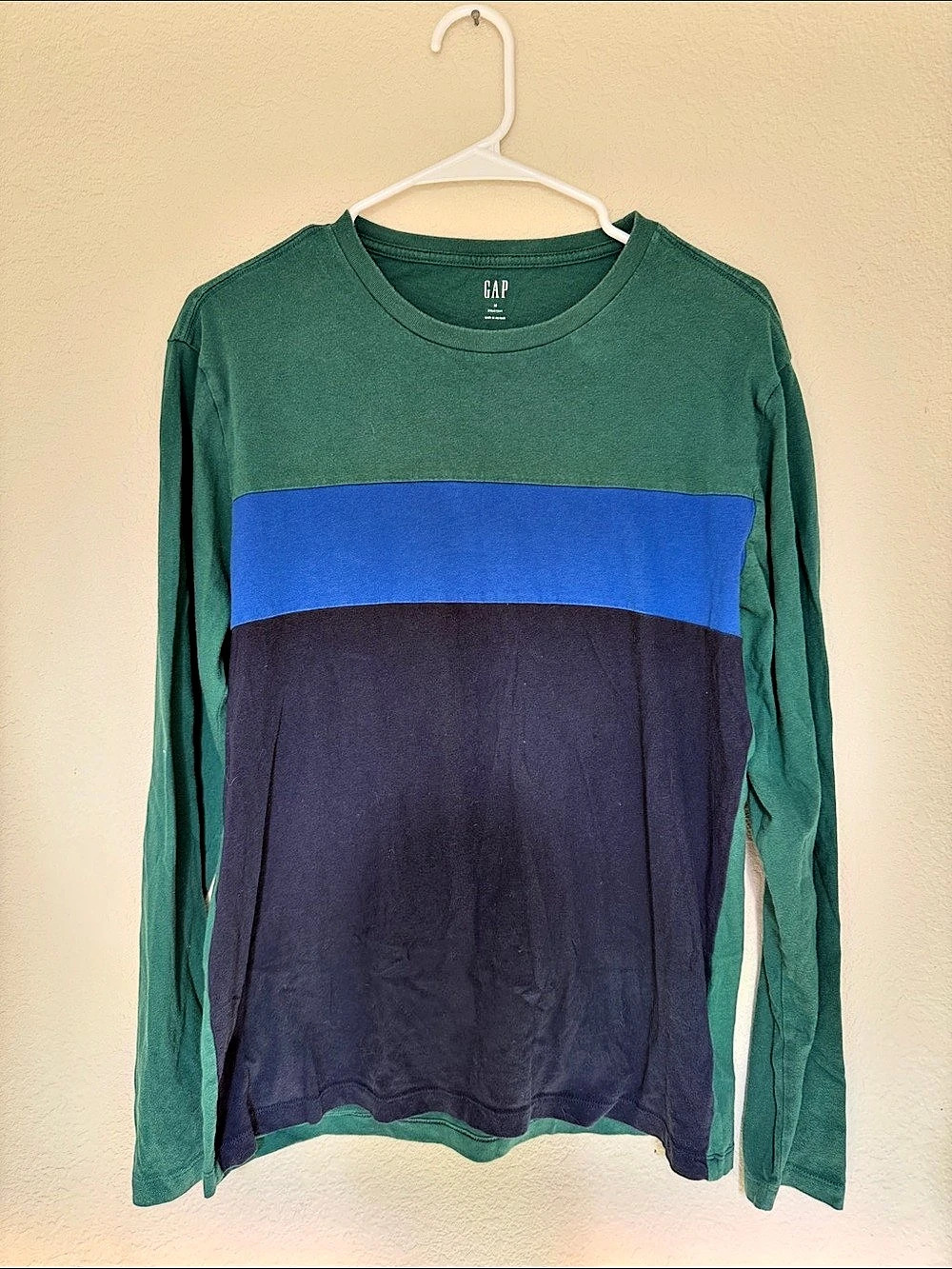 GAP Men's Color Block Long Sleeve Tee in Green & Blue